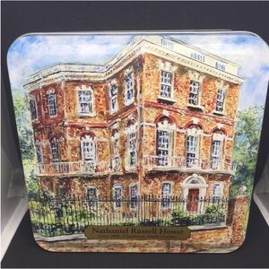 Charleston’s Nathaniel Russell House Byrd’s Cookie Tin